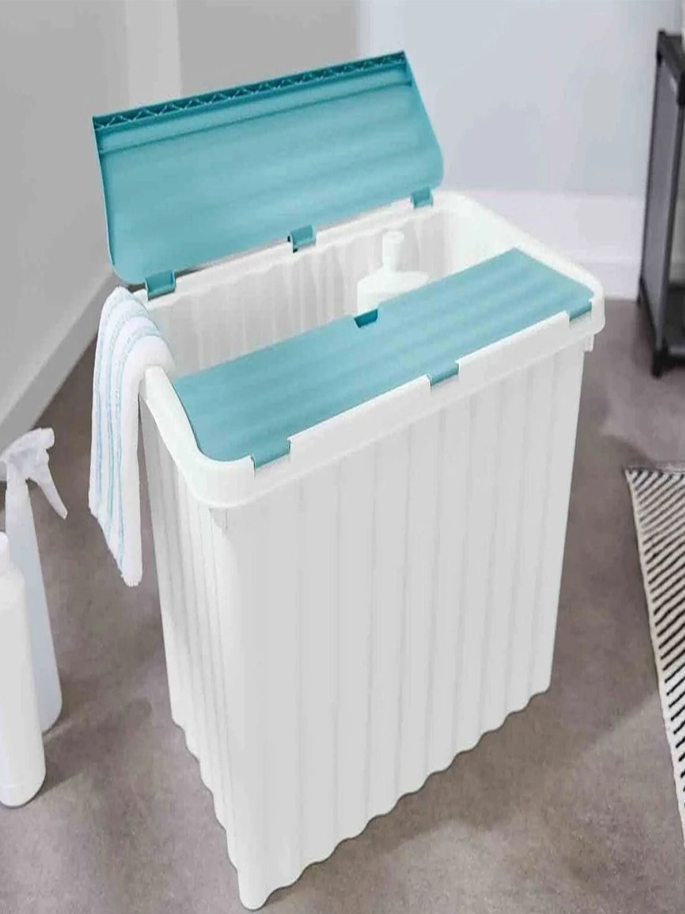 Box With Hinged Lid